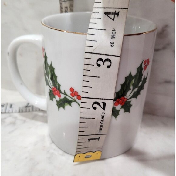 Christmas Holly Fine Porcelain Mug with Gold Rim & Holly Berry Design 10 FL oz - Picture 6 of 7